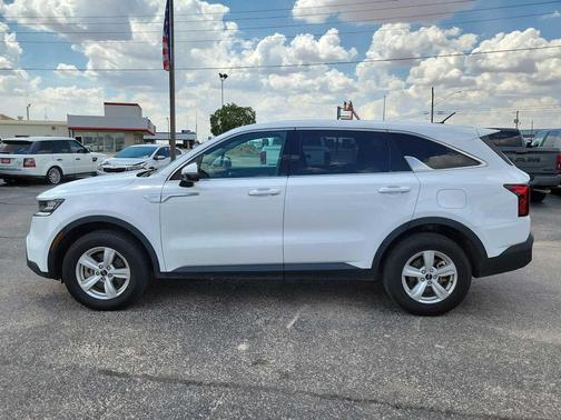 2023 Kia Sorento LX