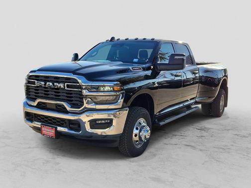 2026 RAM 3500 Tradesman Crew Cab 4x4 8' Box