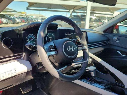 2024 Hyundai ELANTRA HEV Limited