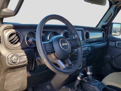 2023 Jeep Gladiator Sport