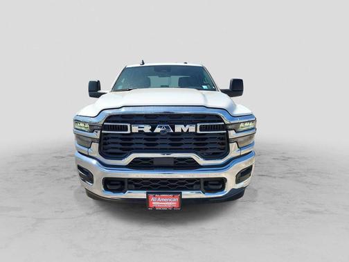 2025 RAM 2500 Tradesman Crew Cab 4x4 6'4' Box