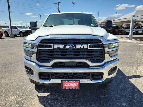 2025 RAM 2500 Tradesman Crew Cab 4x4 6'4' Box