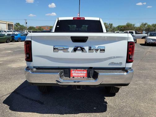 2025 RAM 2500 Tradesman Crew Cab 4x4 6'4' Box