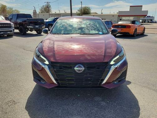 2025 Nissan Altima SV FWD