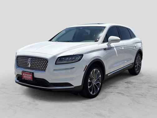 PRISTINE WHITE MET 3C 2023 Lincoln Nautilus Reserve