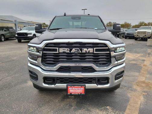 2025 RAM 2500 Tradesman Crew Cab 4x4 6'4' Box