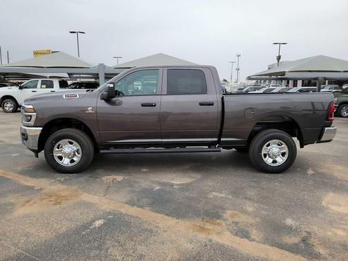 2025 RAM 2500 Tradesman Crew Cab 4x4 6'4' Box