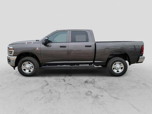 2025 RAM 2500 Tradesman Crew Cab 4x4 6'4' Box