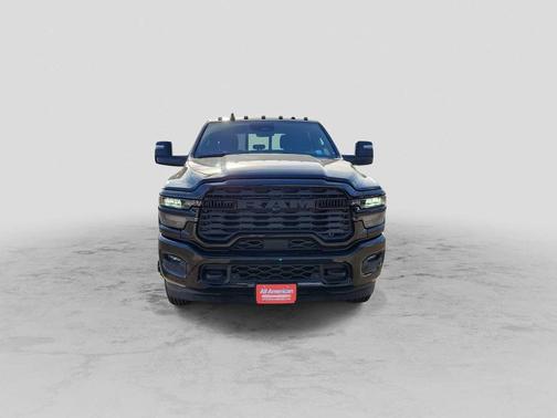 Diamond Black Crystal Pearlcoat 2026 RAM 3500 Lone Star Crew Cab 4x4 8' Box