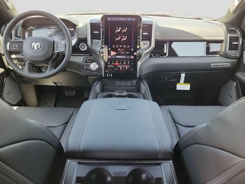 Diamond Black Crystal Pearlcoat 2026 RAM 1500 Rebel