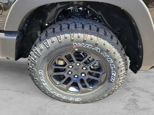 Diamond Black Crystal Pearlcoat 2026 RAM 1500 Rebel