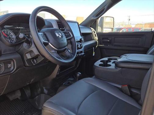 2024 RAM 2500 Tradesman Crew Cab 4x4 8' Box
