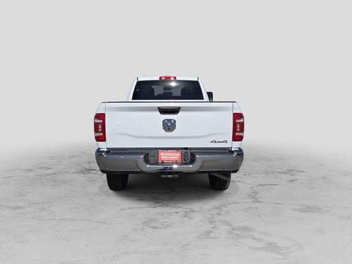 2024 RAM 2500 Tradesman Crew Cab 4x4 8' Box
