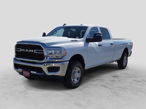 2024 RAM 2500 Tradesman Crew Cab 4x4 8' Box