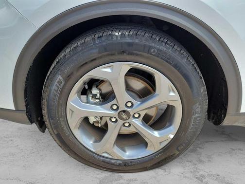 SPACE SILVER METALLIC 2025 Ford Escape ST-Line