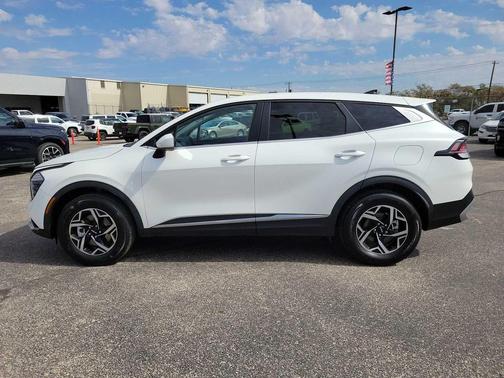 2025 Kia Sportage LX