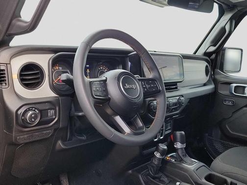 2024 Jeep Gladiator Sport S