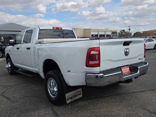 2024 RAM 3500 Tradesman Crew Cab 4x4 8' Box