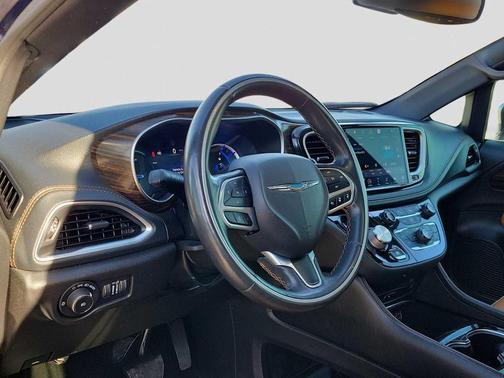 2021 Chrysler Pacifica L