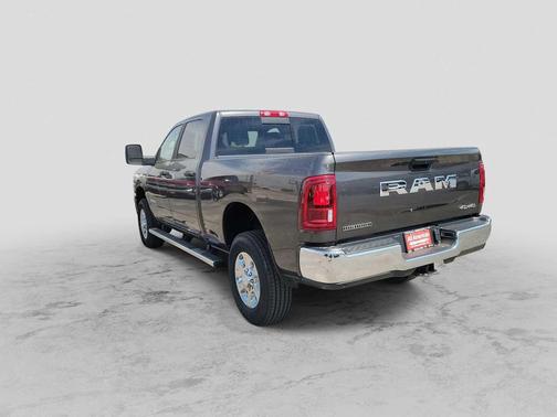 2025 RAM 2500 Big Horn Crew Cab 4x4 6'4' Box