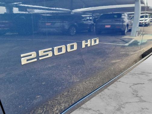 Lakeshore Blue Metallic 2025 Chevrolet Silverado 2500 Custom