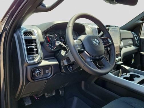 2025 RAM 2500 Lone Star Crew Cab 4x4 6'4' Box