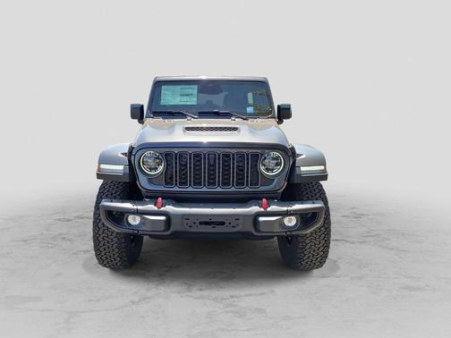 Granite Crystal Metallic Clearcoat 2026 Jeep Wrangler Rubicon