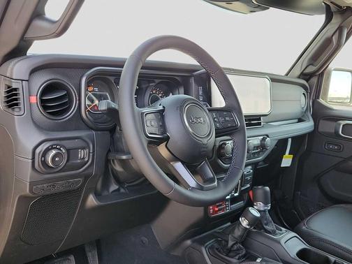 Granite Crystal Metallic Clearcoat 2026 Jeep Wrangler Rubicon