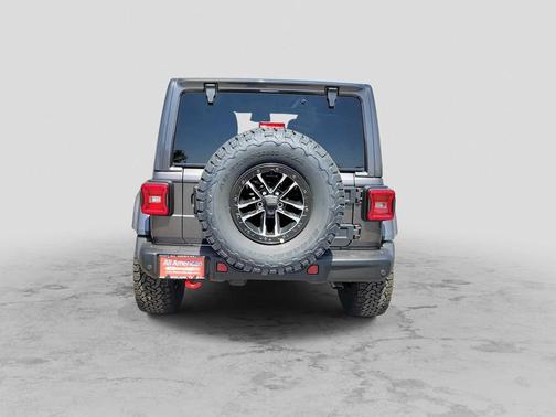 Granite Crystal Metallic Clearcoat 2026 Jeep Wrangler Rubicon