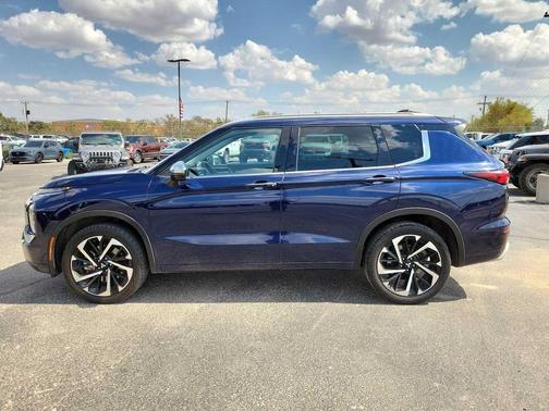 2022 Mitsubishi Outlander SEL Special Edition 2WD