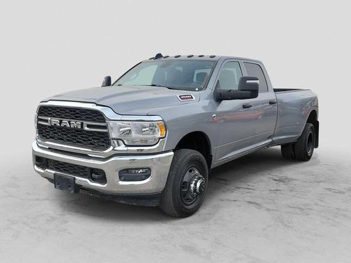 2024 RAM 3500 Tradesman Crew Cab 4x4 8' Box