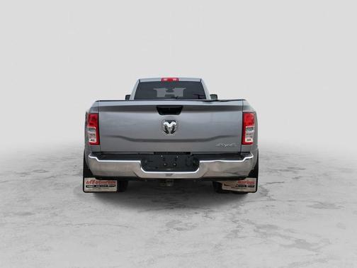2024 RAM 3500 Tradesman Crew Cab 4x4 8' Box