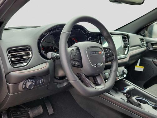 Night Moves 2026 Dodge Durango GT HEMI V8