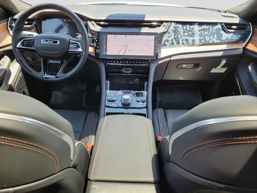 diamond black crystal pearlcoat 2026 Jeep Grand Cherokee Summit