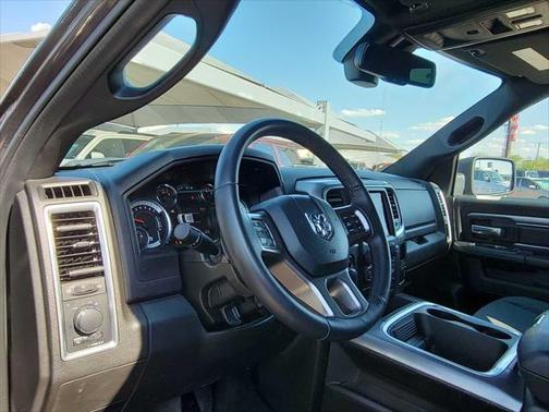 2022 RAM 1500 Classic Warlock Crew Cab 4x2 5'7' Box