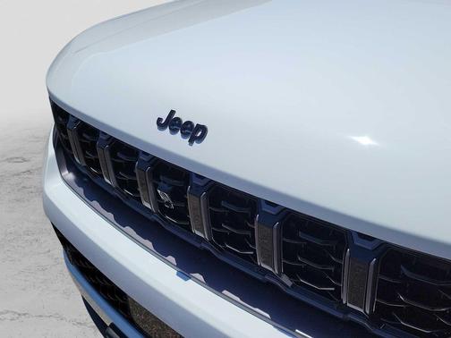 bright white clearcoat 2026 Jeep Grand Cherokee Summit