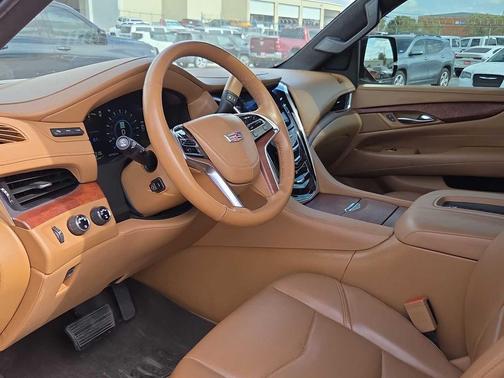 2017 Cadillac Escalade Platinum
