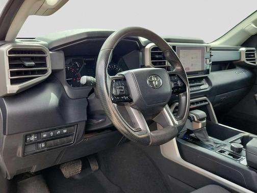 Ice Cap 2023 Toyota Tundra SR5