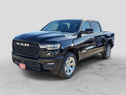 Diamond Black Crystal Pearlcoat 2026 RAM 1500 Lone Star
