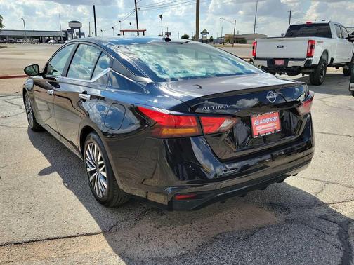 2025 Nissan Altima SV FWD