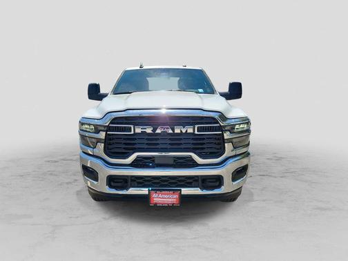 2025 RAM 2500 Tradesman Crew Cab 4x4 6'4' Box
