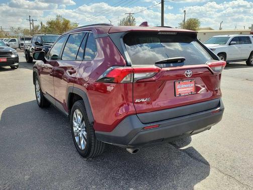 2020 Toyota RAV4 XLE Premium