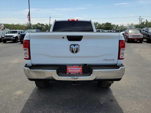 2022 RAM 2500 Tradesman Crew Cab 4x4 8' Box
