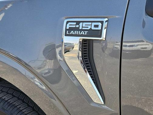 CARBONIZED GRAY METALLIC 2022 Ford F-150 Lariat