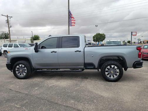 2024 Chevrolet Silverado 2500 Custom