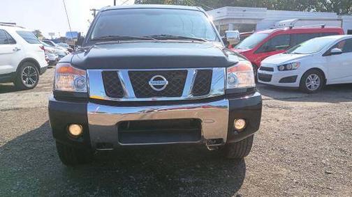 2010 Nissan Titan SE