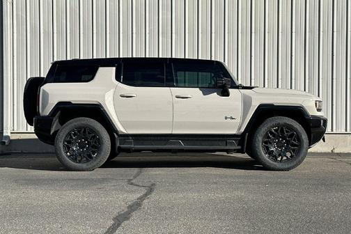 Dune 2026 GMC HUMMER EV SUV 2X