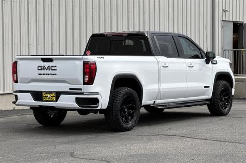 2025 GMC Sierra 1500 Elevation