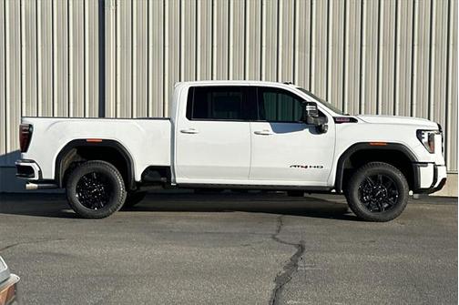 2025 GMC Sierra 2500 AT4