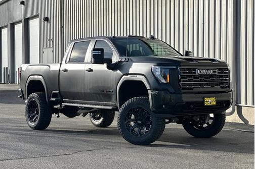 2025 GMC Sierra 2500 AT4